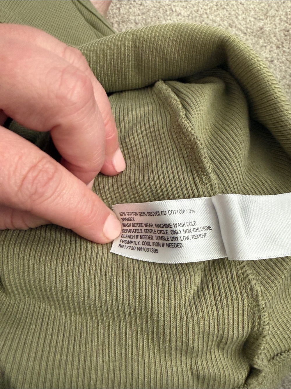 Universal Thread Women’s 5 Pack Tank Tops - Olive Green, White, Light Pink… - Picture 4 of 16